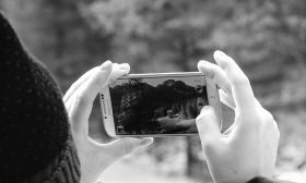 Een van de belangrijke vragen over smartphonefilmen: horizontaal of verticaal? Ik geef je het antwoord!